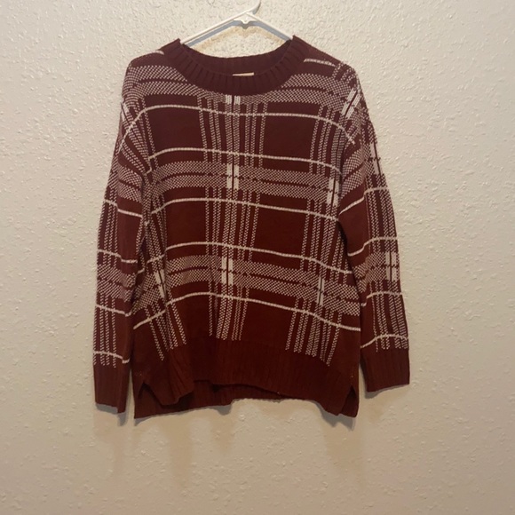 St. John’s Bay Red and White Plaid Christmas Holiday Sweater - Picture 11 of 11